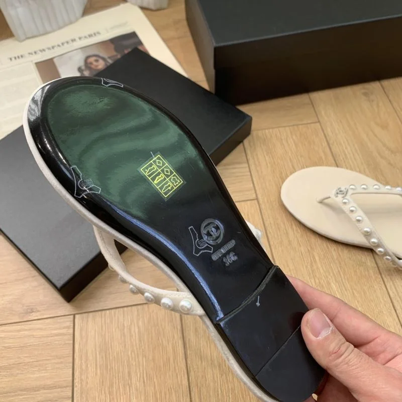 Functional Chanel Slippers 18848