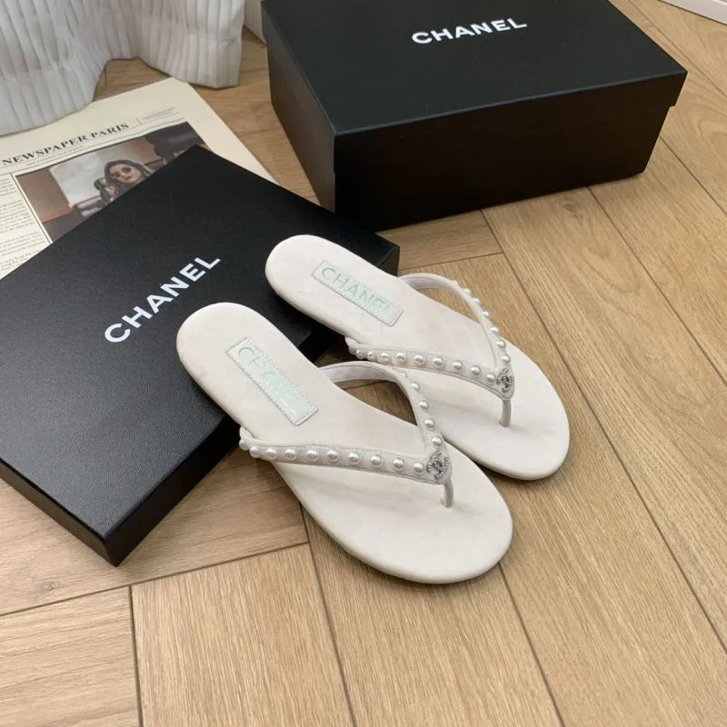 Functional Chanel Slippers 18848