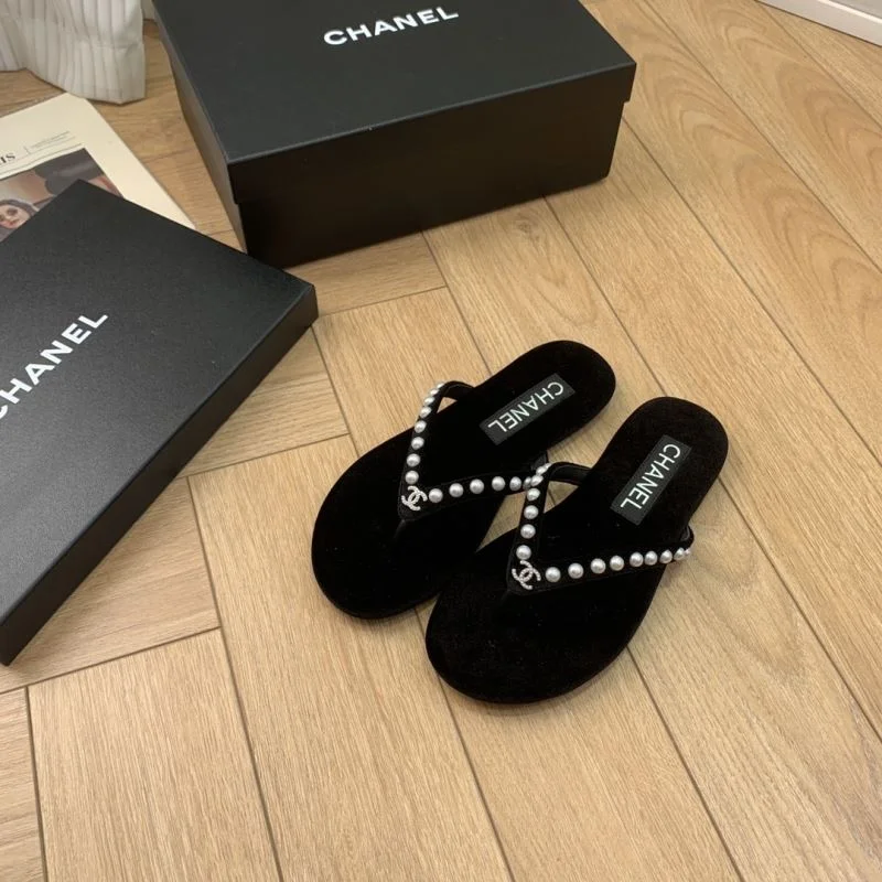 Chanel Slippers Attractive 18911