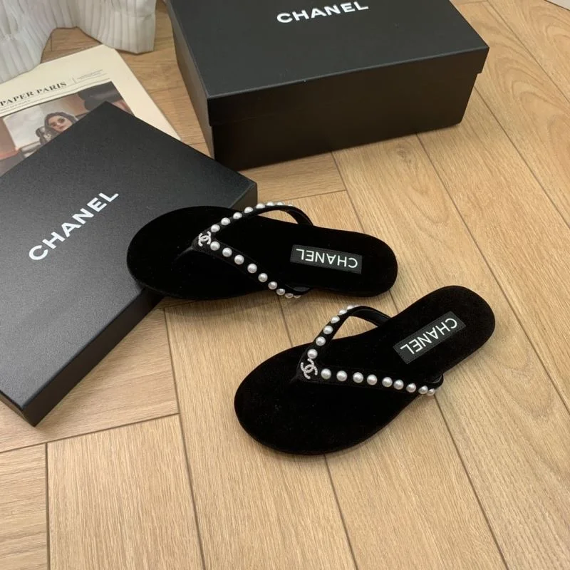 Chanel Slippers Attractive 18911