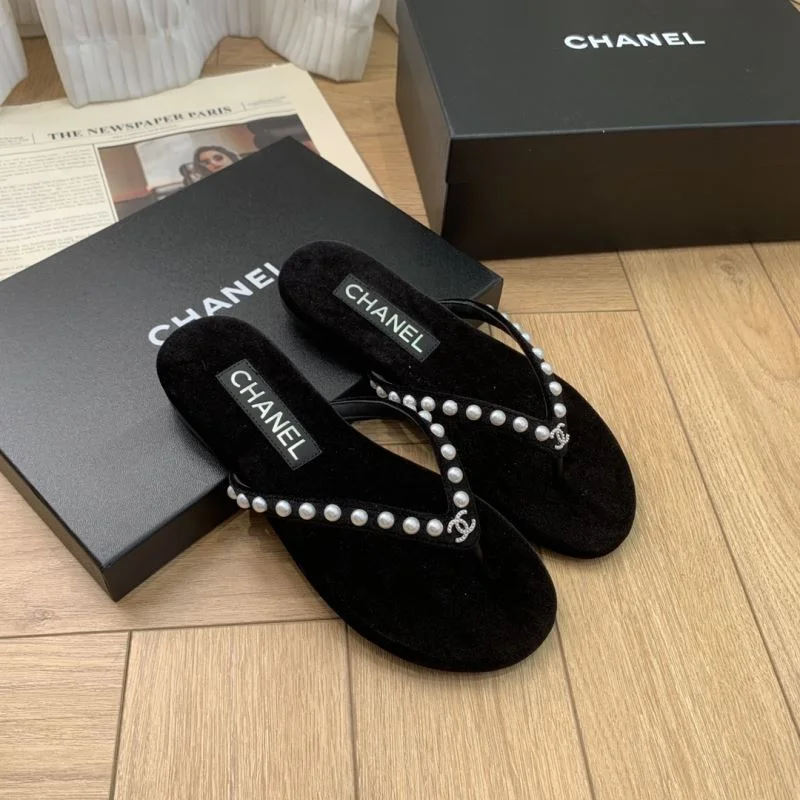 Chanel Slippers Attractive 18911