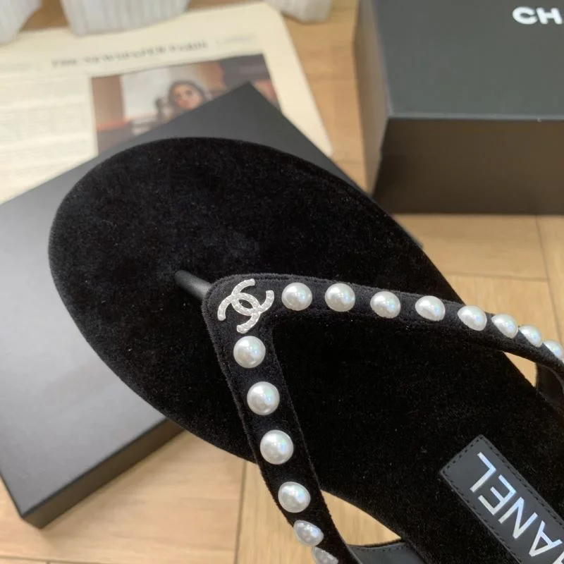 Chanel Slippers Attractive 18911