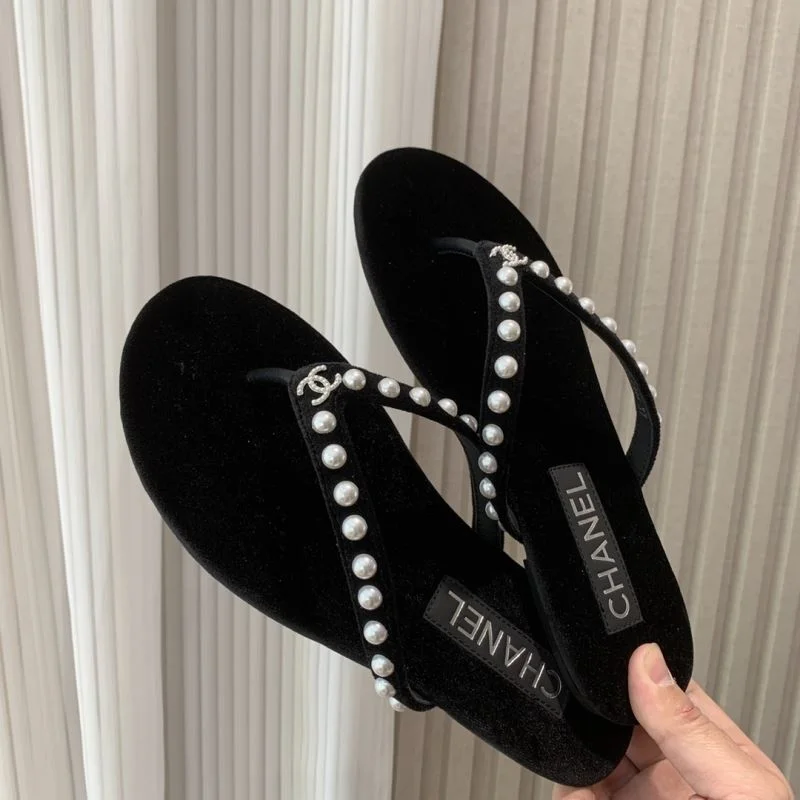 Chanel Slippers Attractive 18911