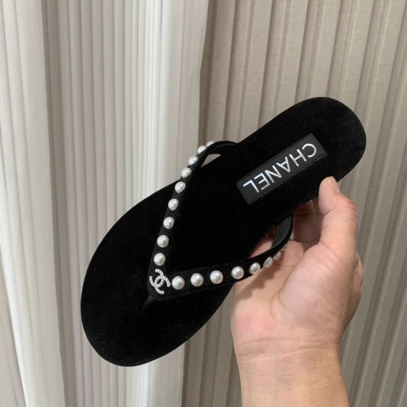 Chanel Slippers Attractive 18911