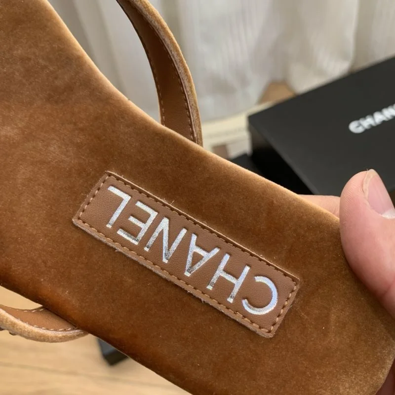 Chanel Slippers Trendsetting 18842