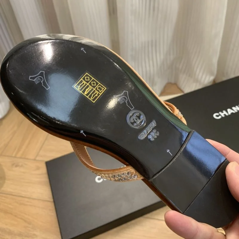 Chanel Slippers Trendsetting 18842