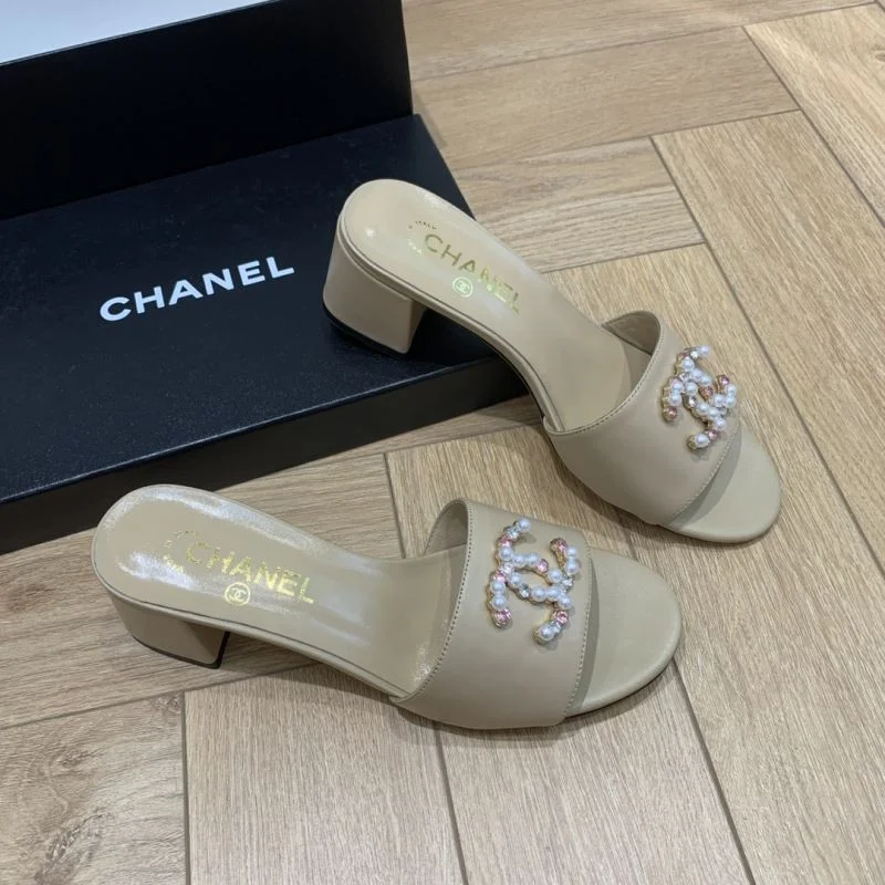Trendsetting Chanel Slippers 18835