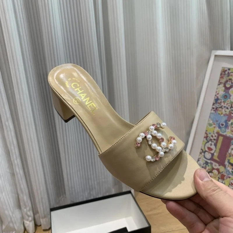 Trendsetting Chanel Slippers 18835