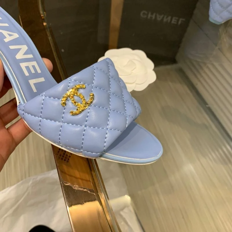Chanel Slippers Versatile 18823