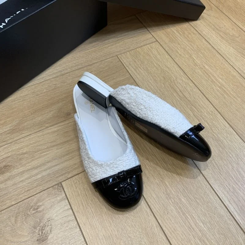 Chanel Slippers StreetReady 18813