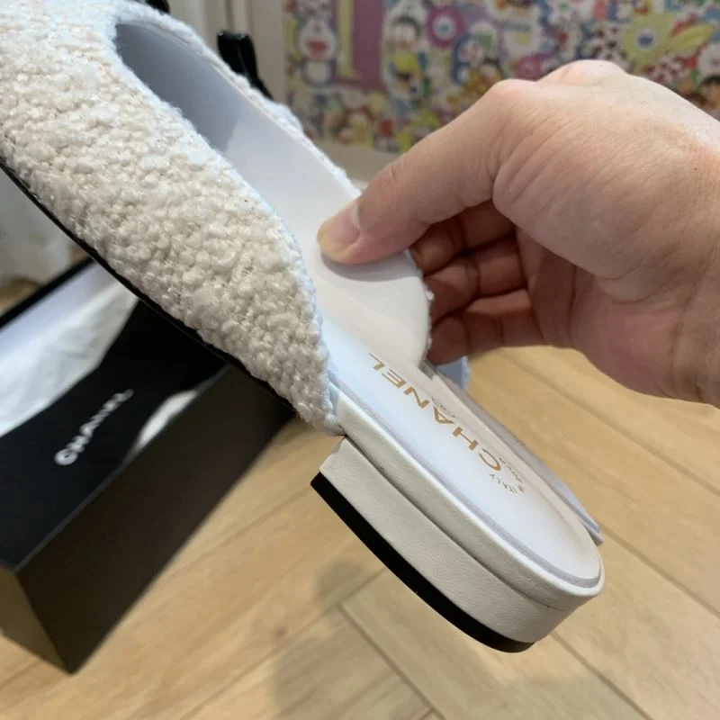 Chanel Slippers StreetReady 18813