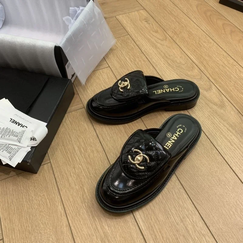 Neat Chanel Slippers 18811