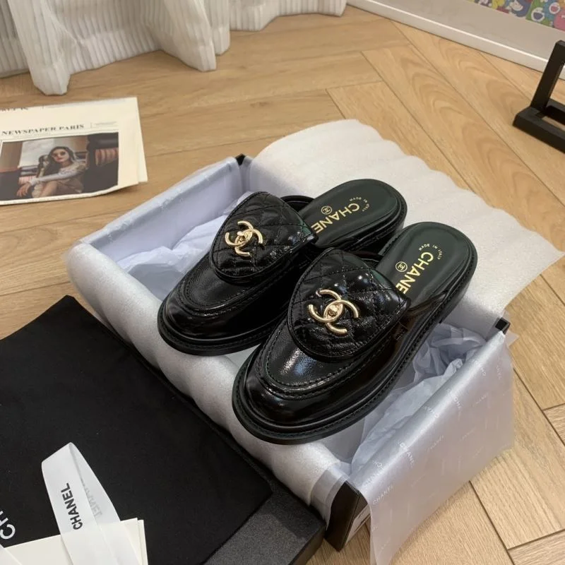 Neat Chanel Slippers 18811