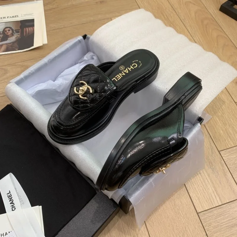 Neat Chanel Slippers 18811