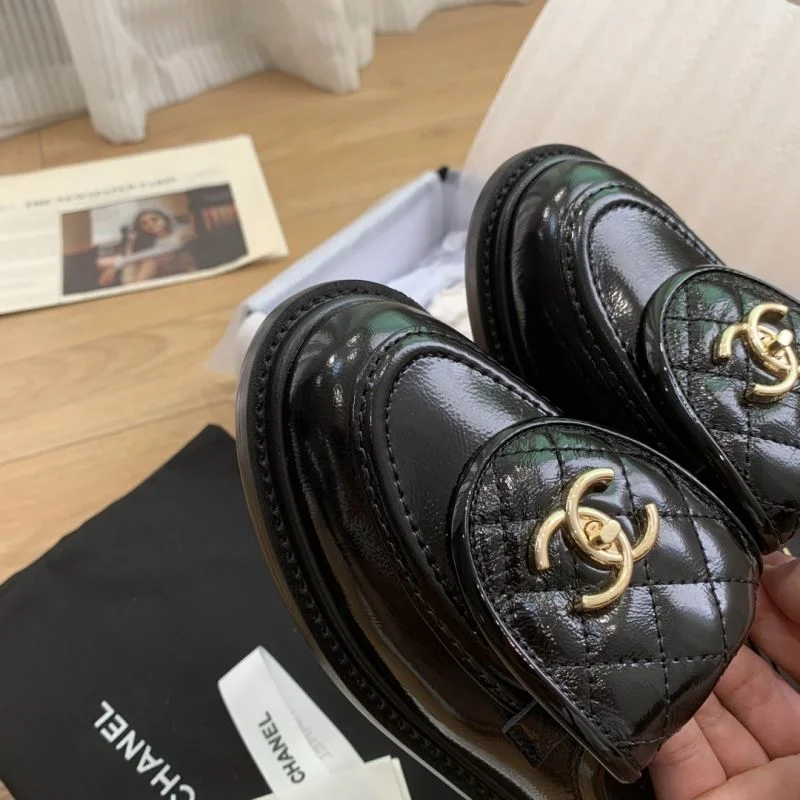 Neat Chanel Slippers 18811