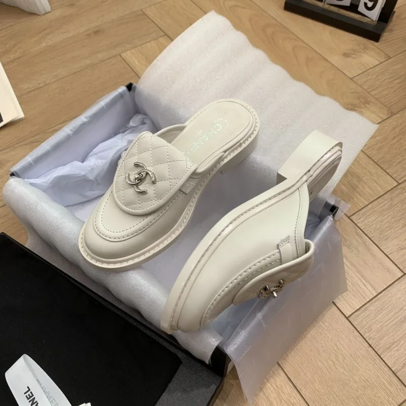 Lightweight Chanel Slippers 18812