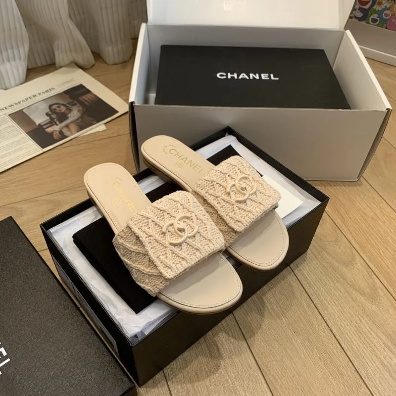 Vibrant Chanel Slippers 18791