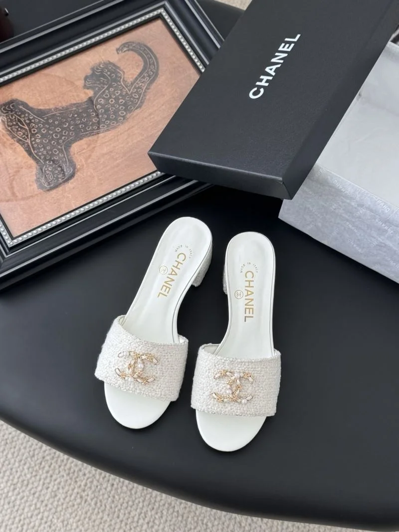 Chanel Slippers TimelessDesign 18786