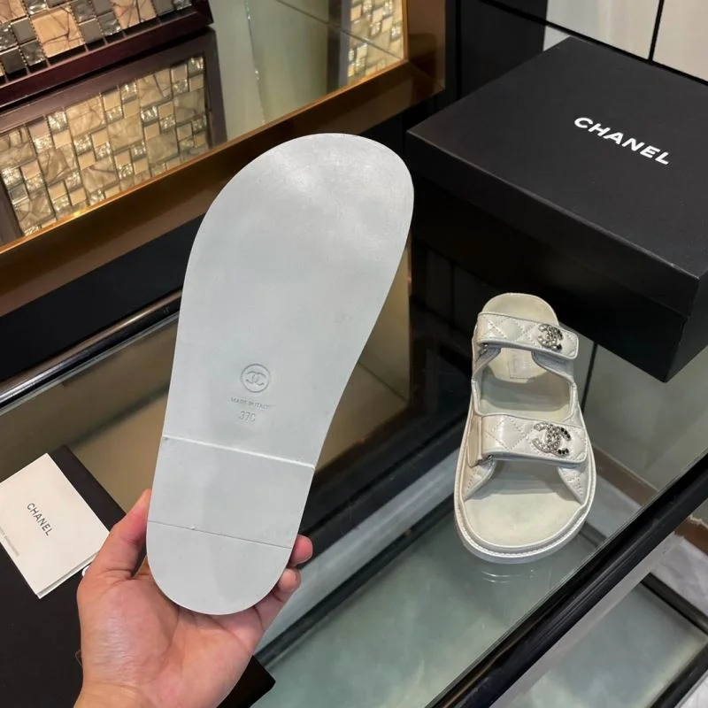 RelaxedFit Chanel Slippers 18776