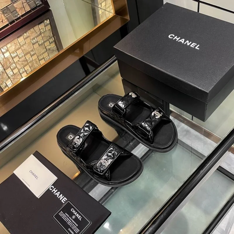 Chanel Slippers TimelessDesign 18780