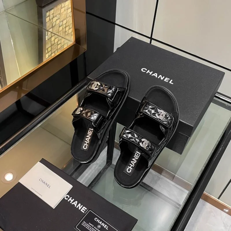 Chanel Slippers TimelessDesign 18780