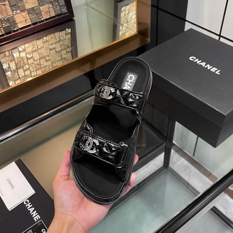 Chanel Slippers TimelessDesign 18780