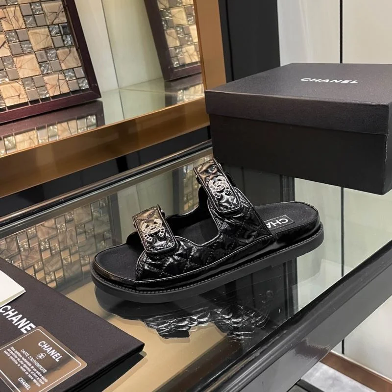 Chanel Slippers TimelessDesign 18780