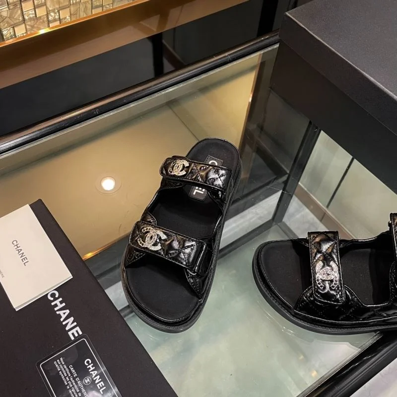 Chanel Slippers TimelessDesign 18780