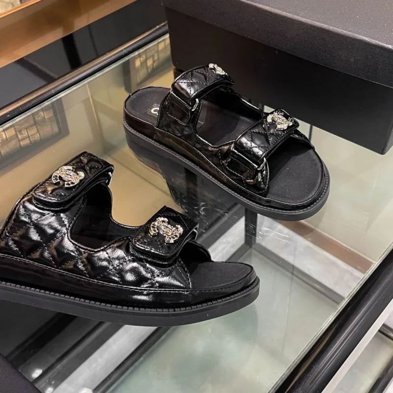 Chanel Slippers TimelessDesign 18780