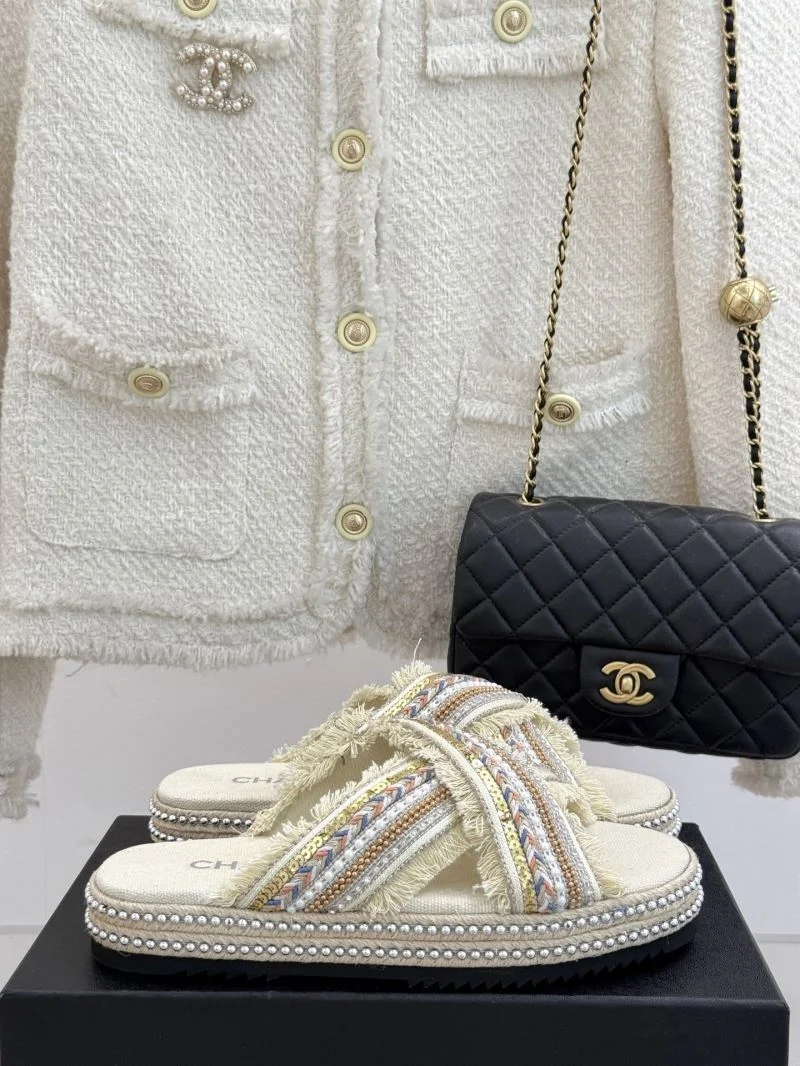 Chanel Slippers Unisex 18767