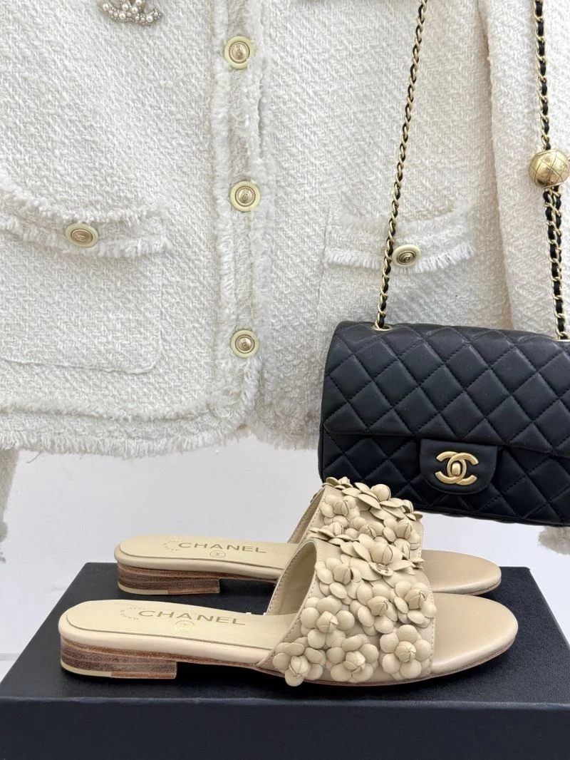Chanel Slippers Lightweight 18764