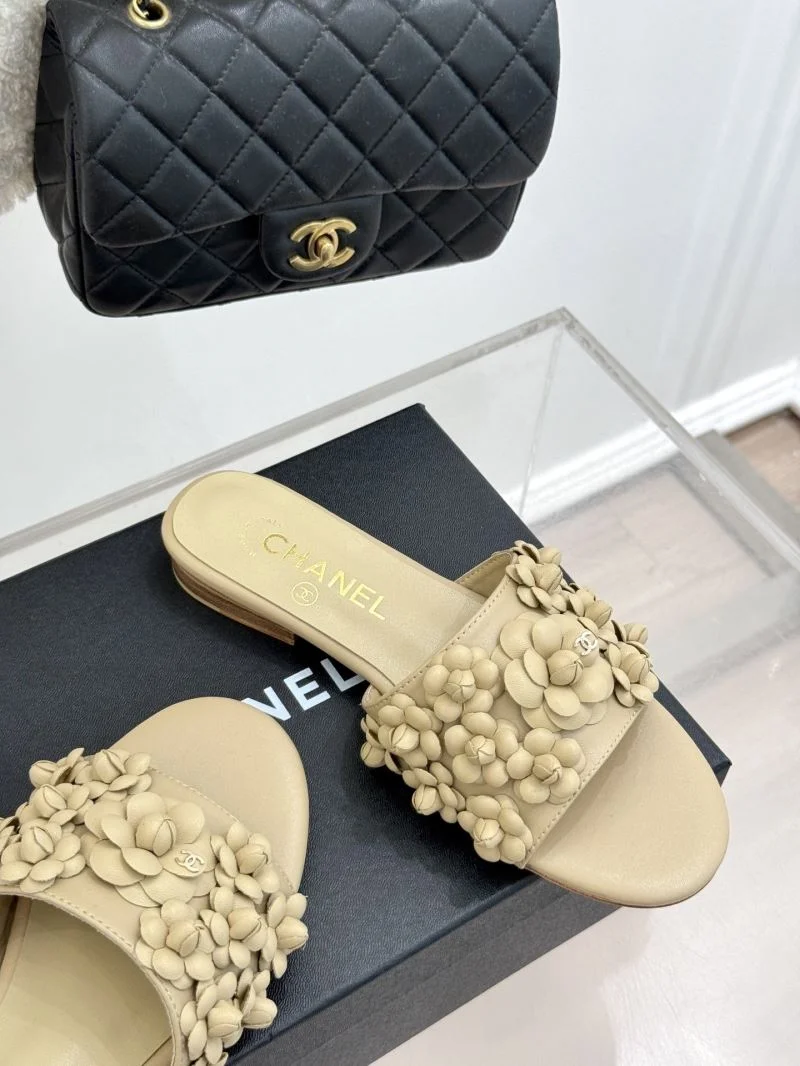 Chanel Slippers Lightweight 18764