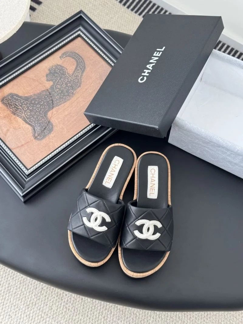 Minimalist Chanel Slippers 18758