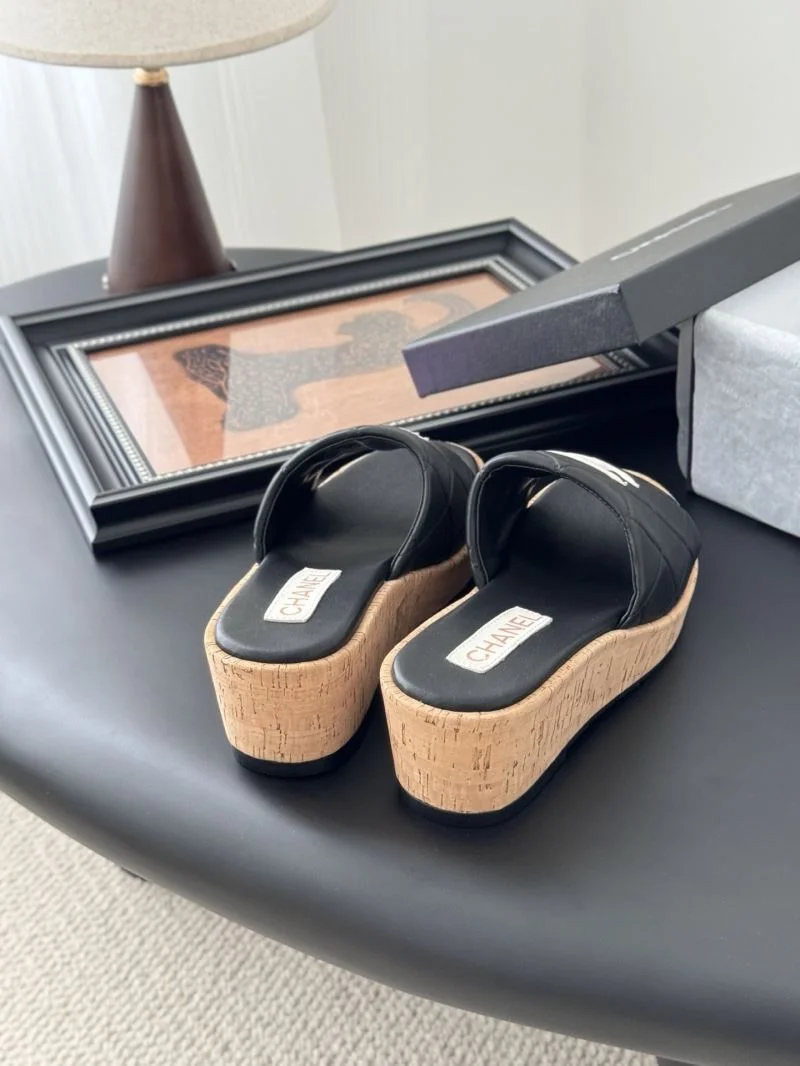 Minimalist Chanel Slippers 18758