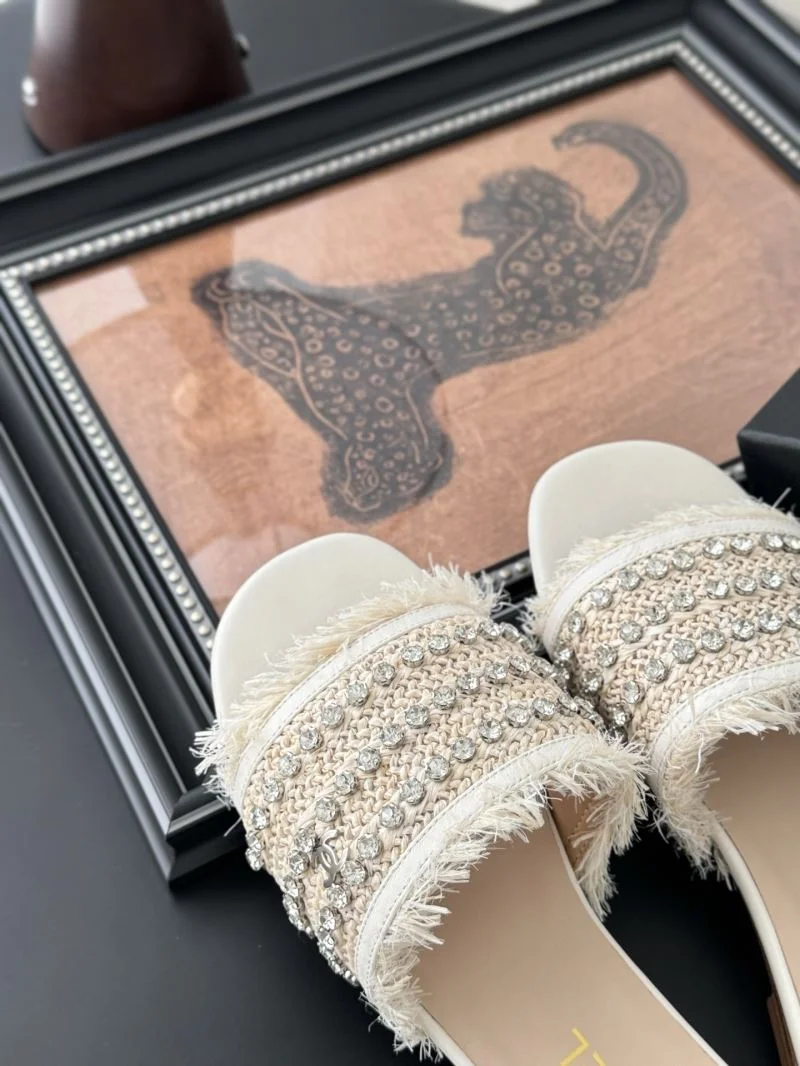 Chanel Slippers Snug 18757