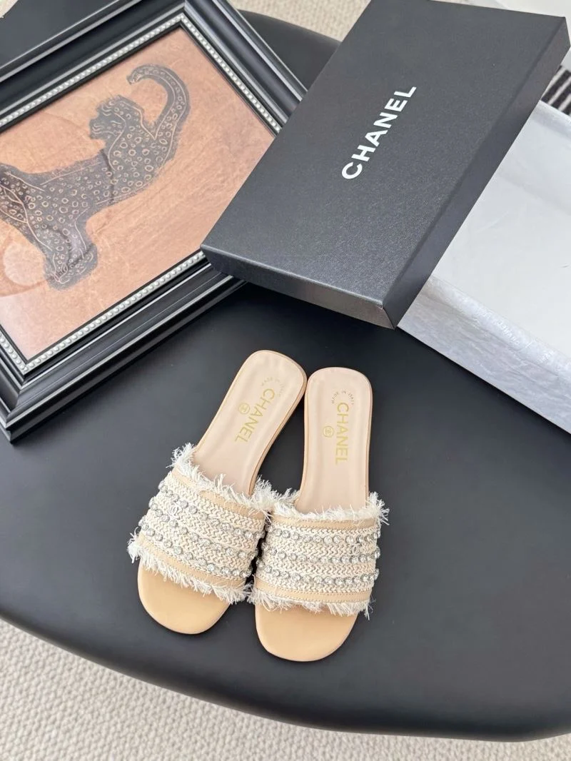 Sporty Chanel Slippers 18771