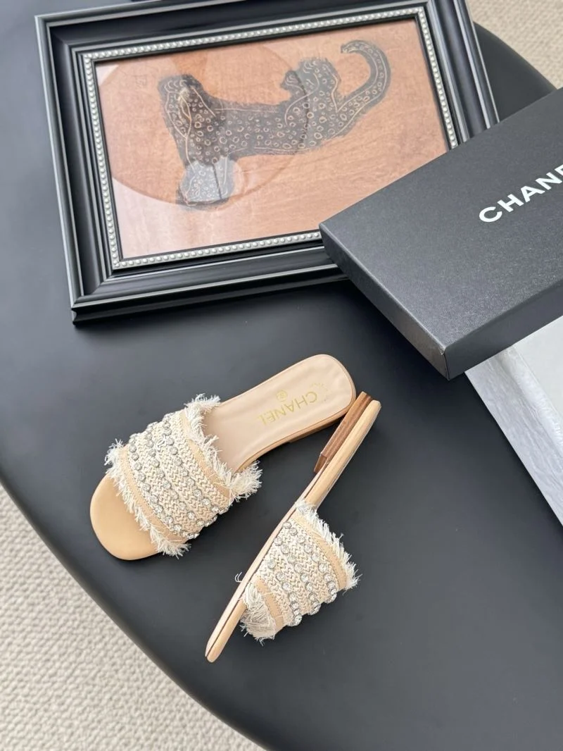 Sporty Chanel Slippers 18771