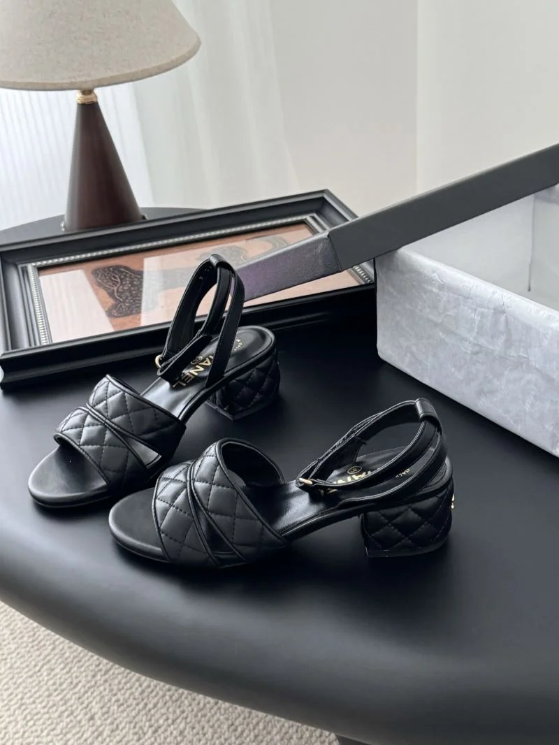 Trendy Chanel Slippers 18748