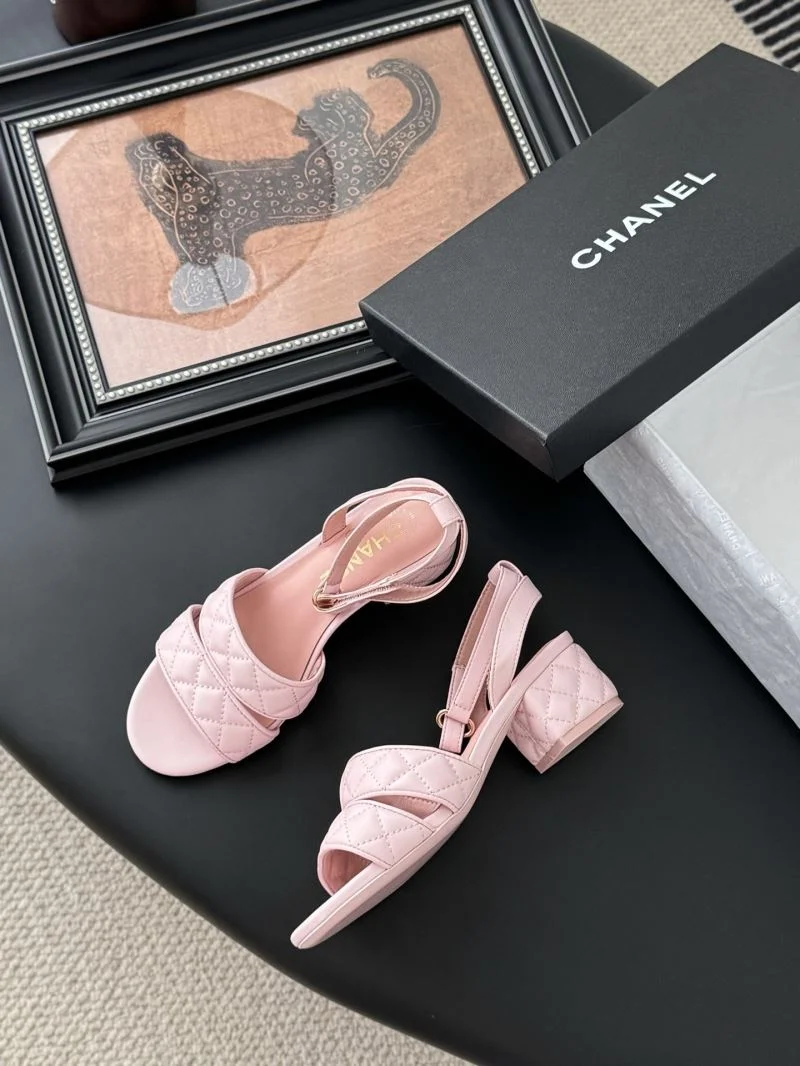 Chic Chanel Slippers 18740