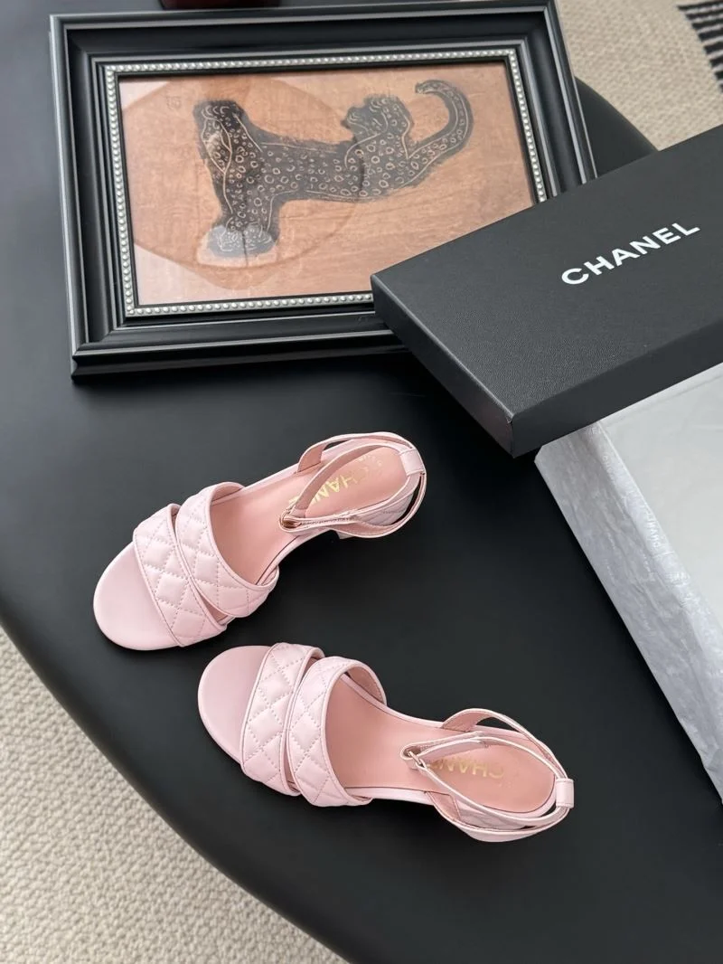 Chic Chanel Slippers 18740