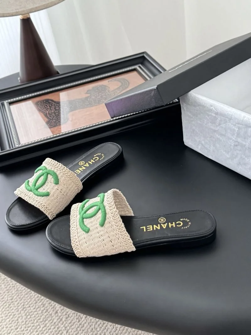 Chanel Slippers TimelessDesign 18735