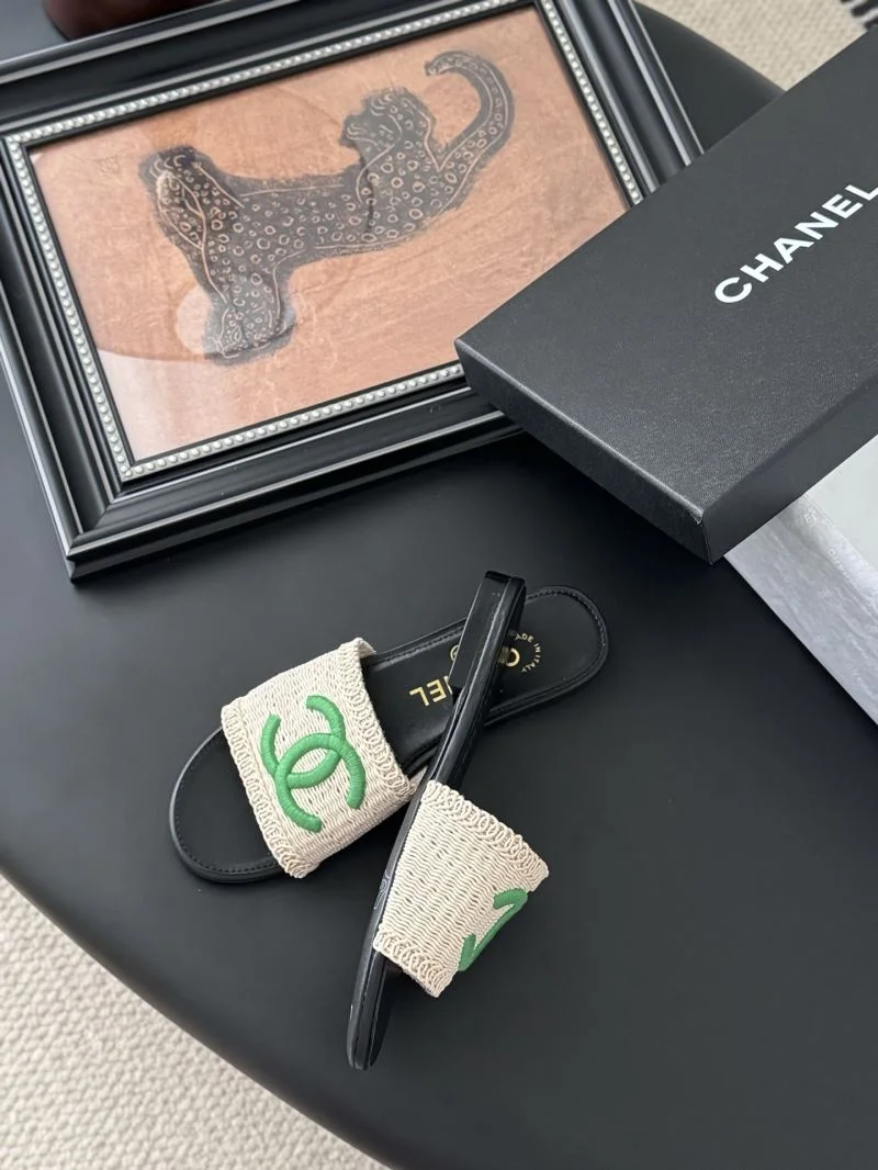 Chanel Slippers TimelessDesign 18735