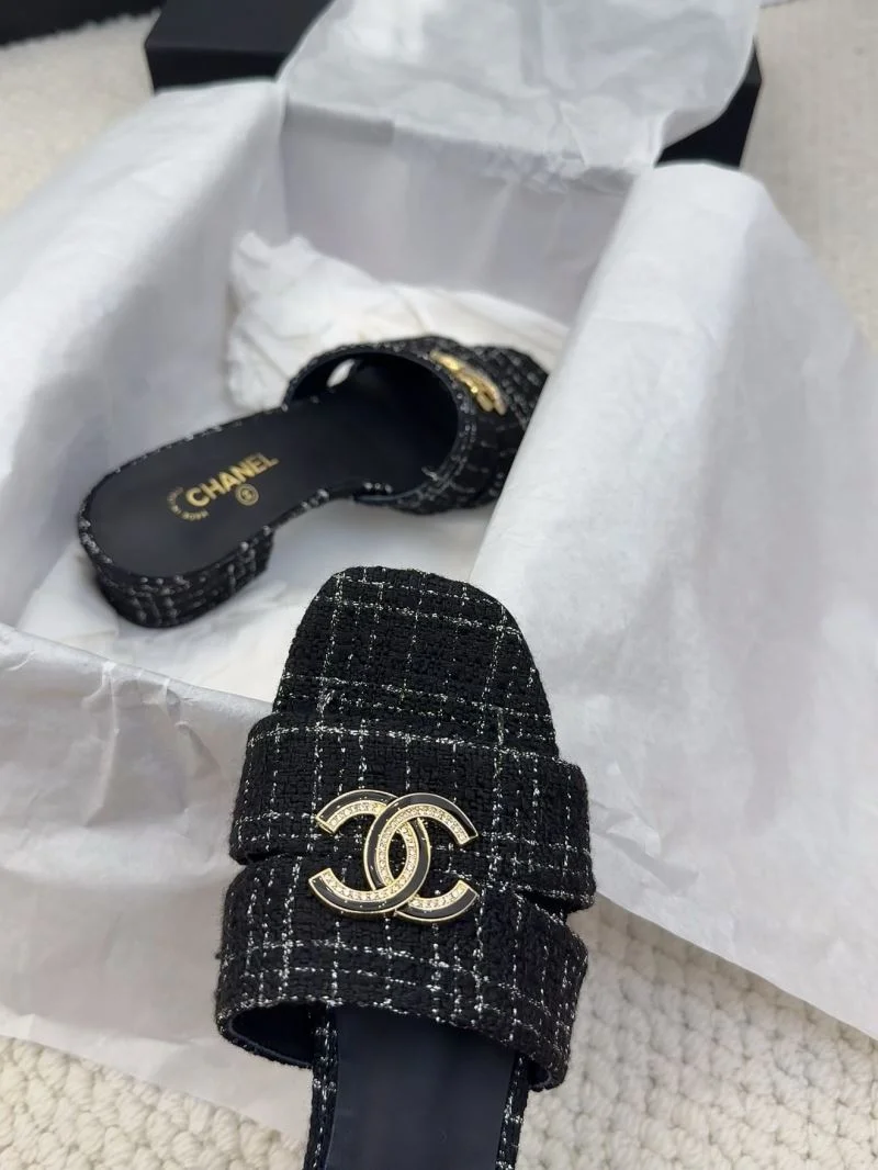 Durable Chanel Slippers 18787