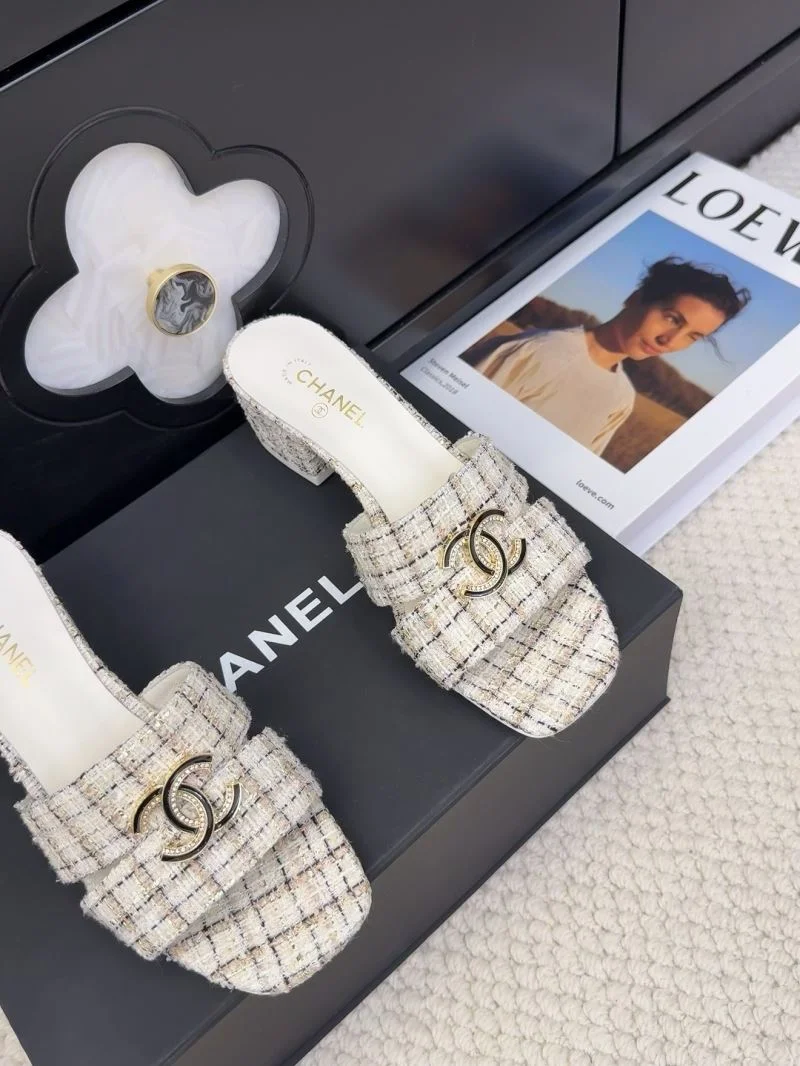 Chanel Slippers Attractive 18728