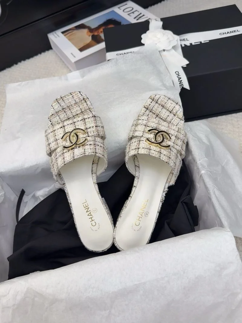Chanel Slippers Attractive 18728