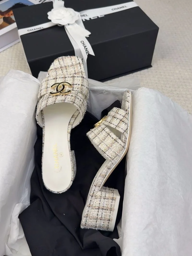 Chanel Slippers Attractive 18728