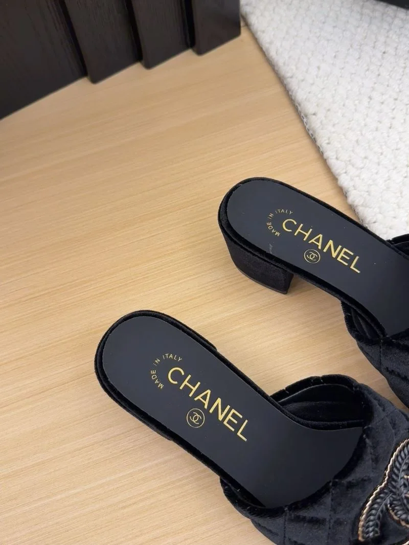 Chanel Slippers Functional 18719