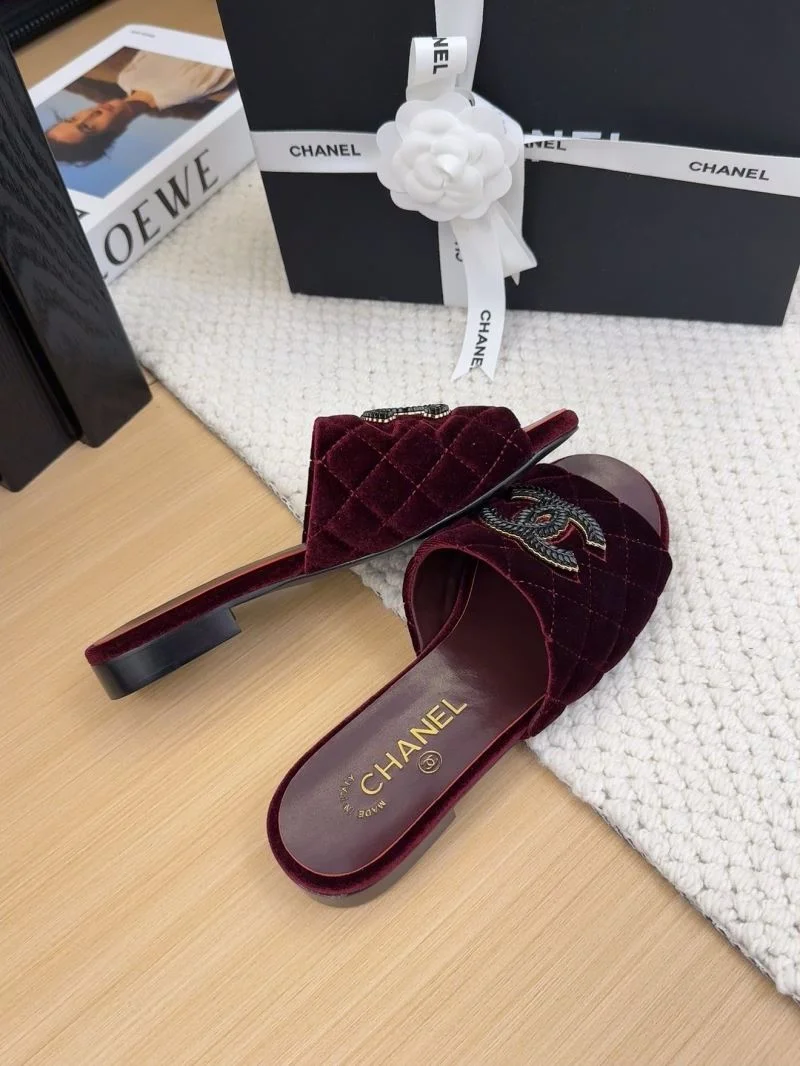 NewStyle Chanel Slippers 18709
