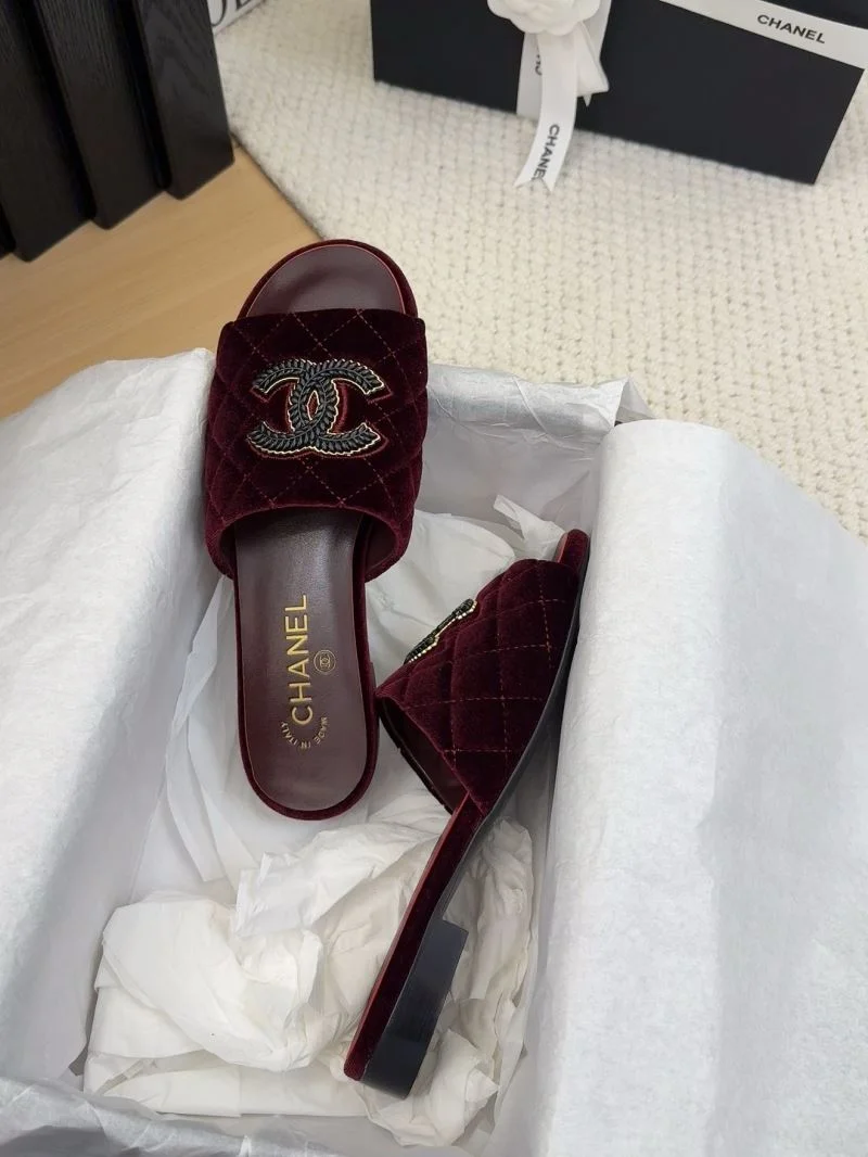 NewStyle Chanel Slippers 18709