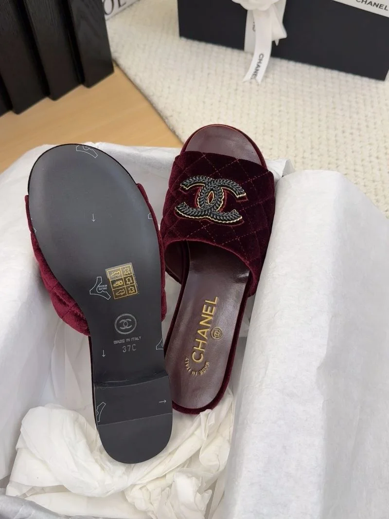 NewStyle Chanel Slippers 18709